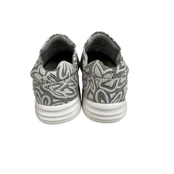 Nurse Mates Align Dorin Shoe White/Gray/Black Flowers Size 7M Slip Resistant - Picture 4 of 11